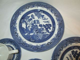 Vintage Churchill England Blue Willow 6pc Dinnerware Dinner Plates Cups Saucers 4