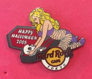 Hard Rock Cafe Pin: Tokyo Sexy Girl