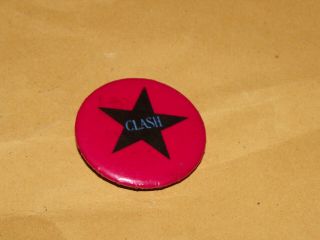 Badge Pin 32mm The Clash Joe Strummer Punk Rock Wave Button Pinback Old Band