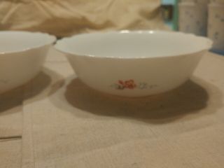 Arcopal France Cereal Bowls Set of 2 Scalloped w/ Red Flowers EUC 2