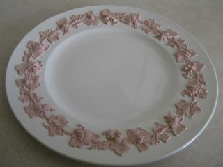 Wedgwood of Etruria & Barlaston Queen ' s Ware Dinner Plate w/Pink Grapevine 2