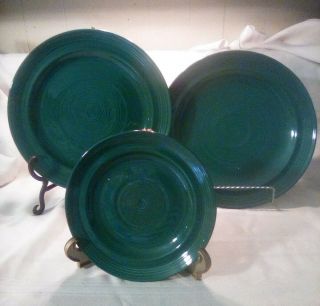 Vintage W1s1 Dark Green Ceramic Dinner Plates By Winsome (set Of 2) 1 Salad Plate