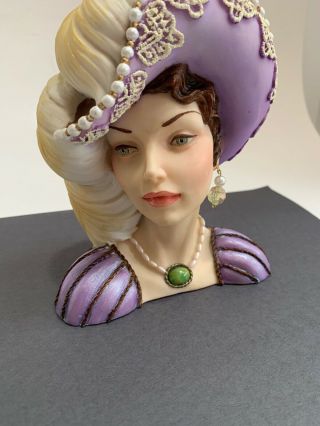 Cameo Girls Lady Head Vase Judith 1809 Lovely In Lavender.  2000 Edition