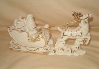 Mikasa Fine China Porcelain Santa Sleigh & Reindeer Gold Accents 12 " In Length