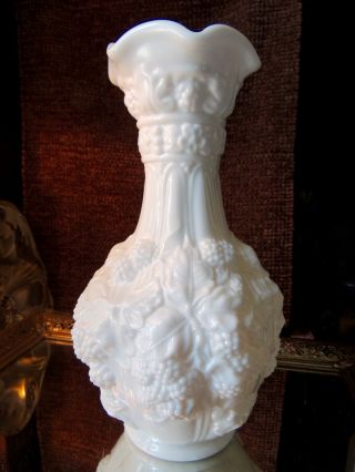 Vintage Imperial Glass Milk Glass Grape And Leaf Vase