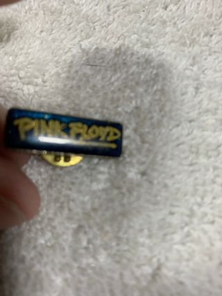 PINK FLOYD Vintage Logo Metal Enamel Pin 2