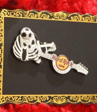 Hard Rock Cafe Pin HAMBURG 3D SOCCER SKULL Ball rubber Guitar skeleton halloween 2