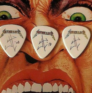 METALLICA (3) James Hetfield zombie guitar picks 2