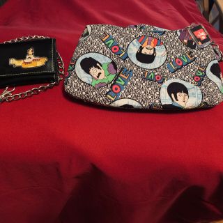 Beatles Yellow Submarine Wallet With Chain (pre - Owned) And Fabric Bag