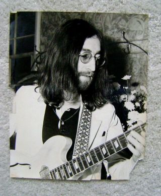 Rare 1976 The Beatles John Lennon Press Photograph 8 " X 10 "