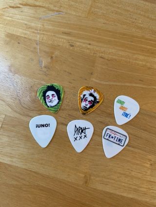 Green Day Guitar Picks Uno / Dos / Tre (set Of 6)