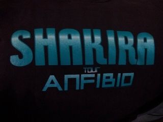 Shakira Tour Anfibio Black Large T Shirt