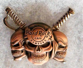 Hard Rock Cafe Hamburg 3d Three Bronze Skulls With Two Silver Swords Pin 85719