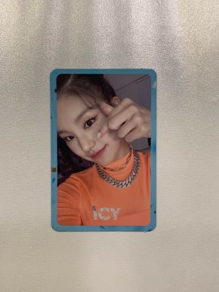 Itzy - Yeji Official Photocard - It 