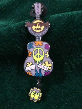 Hard Rock Cafe Pin Honolulu Colorful Peace And Love Guitar W 60 