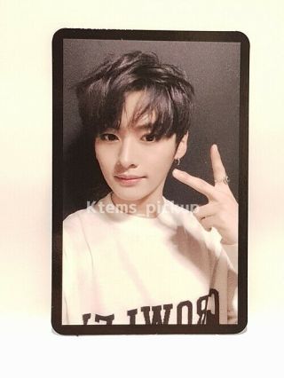 Stray Kids photocard album Yellow Wood Official Photo card : LeeKnow 2