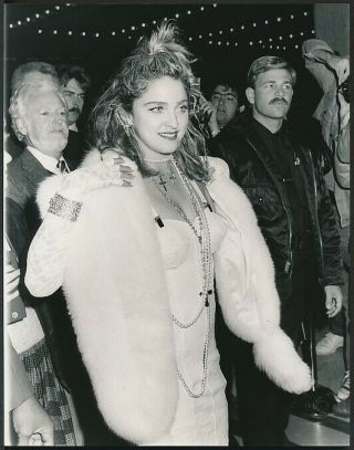 1985 Photo Madonna The Material Girl Arrives For Her Movie Premiere