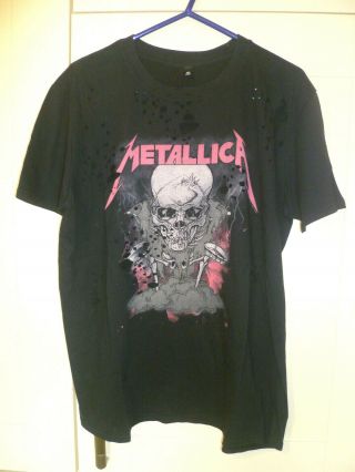 Metallica - 2018 " Skeleton & Lightning " Designer Holes T - Shirt (m)