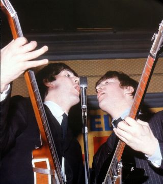The Beatles Poster.  John Lennon & Paul Mccartney.  B13c