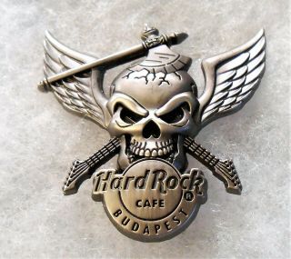 Hard Rock Cafe Budapest 3d Pewter Winged Skull With Axe Pin 70070