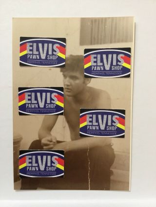 Vintage Candid Photo Of Elvis With His Shirt Off At Graceland