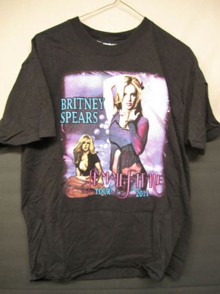 Vintage Briteny Spears Femme Fatale Concert 2011 T - Shirt L Large