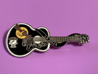 1998 Hard Rock Cafe La Jolla - Elvis Presley Black Guitar Pin Dead Rocker Hrc