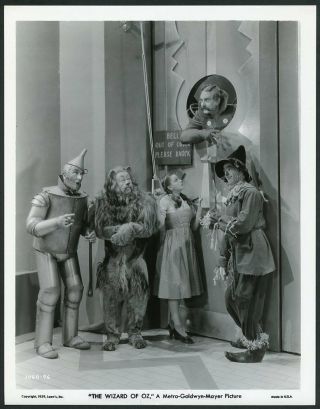 The Wizard Of Oz - Judy Garland At Door To Oz Vtg 1939 Mgm Still Photo