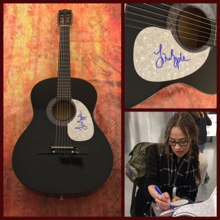 Gfa Criminal Rock Star Fiona Apple Signed Acoustic Guitar Proof Ad1