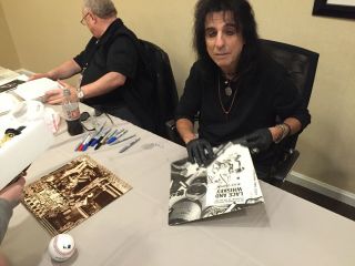 ALICE COOPER X4 BAND SIGNED 