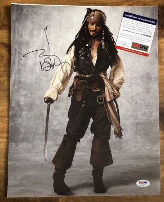 Johnny Depp Signed 11x14 Pirates Of The Caribbean Autograph Photo Psa/dna
