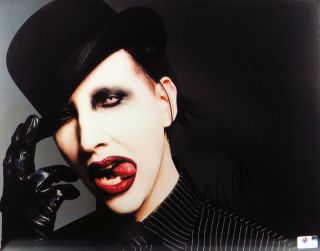 Marilyn Manson Signed Autographed 11x14 Photo Tongue Out Close - Up Gv796590