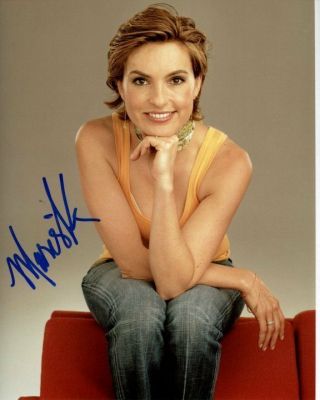 Mariska Hargitay Signed Autographed Photo