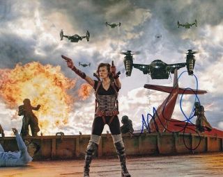 Milla Jovovich Signed Autographed 8x10 Resident Evil Alice Photograph