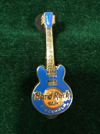 Hard Rock Cafe Pin Stockholm Blue 3d Core 3 String Guitar 2017