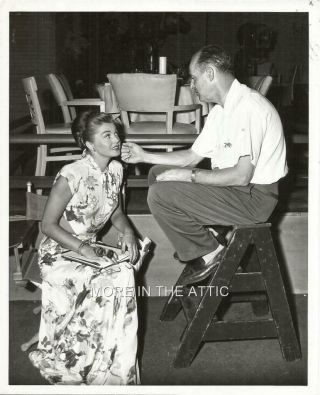 Mgm Director Richard Thorpe With Sexy Esther Williams Orig Vintage Candid Photo