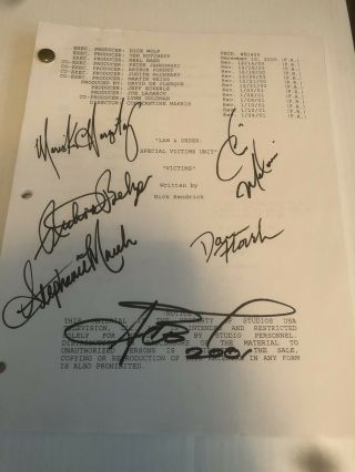 Signed Law & Order Svu Script ‘01 By Cast Hargitay,  Meloni,  Belzer,  Ice - T,  March
