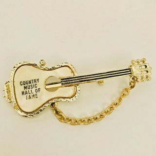 Country Music Hall Of Fame Guitar Label Pin Souvenir J0814