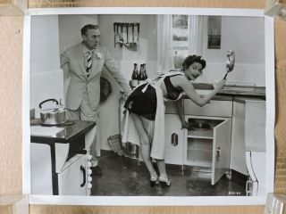 Yvonne De Carlo With Alec Guinness Leggy Lingerie Photo 1953 Captain 