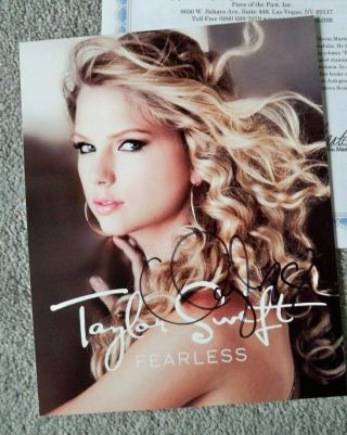 Taylor Swift Hand Signed 8 X 10 Color Photo /