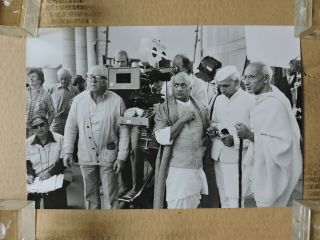 Richard Attenborough And Ben Kingsley By Camera Orig Candid Photo 1982 Gandhi