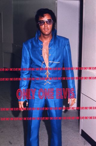 Elvis Presley 1970 " The Sexy King " Backstage Las Vegas Stunning 8x10 Photo
