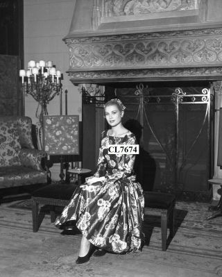 Grace Kelly During First Time Meeting The Prince Rainier Of Monaco At The Palace