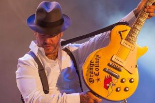 Social Distortion - Mike Ness - Very Cool 8x10 Photo