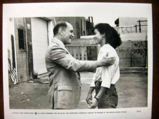 Robert Duvall And Rachel Ticotin In Falling Down 1993 Movie Photo 19291