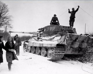 Two American Soldiers Inspect A German Tiger Tank 8x10 Photo Print 4189 - Wet