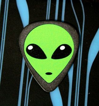 Y&t // Dave Meniketti 2017 Tour Guitar Pick // Alien Head Hear N 