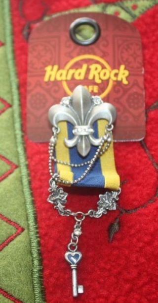 Hard Rock Cafe • Fleur - De - Lis Military Brooch • Aka Medal Or Pin • On Card