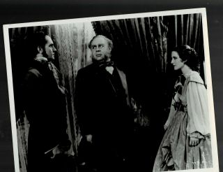 8x10 - B & W Photo Of - Scene - Norma Shearer & Fredric March & Charles Laughton