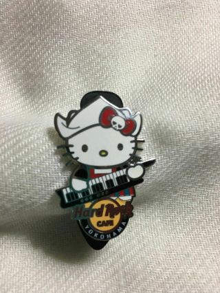 Hard Rock Cafe Pin Yokohama World Hello Kitty Series 11 Holland Dutch Girl Pin